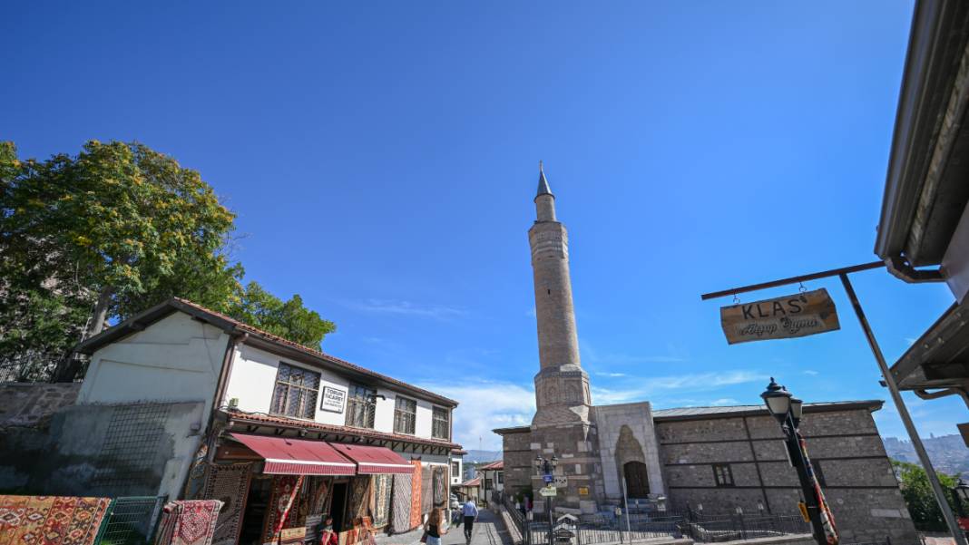 UNESCO Dünya Mirası Listesi'nde! İşte tarih kokan Anadolu'nun ahşap destekli camileri.. 2